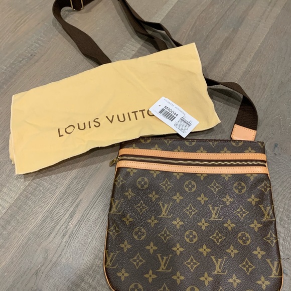 Louis Vuitton Crossbody - Picture 5 of 16